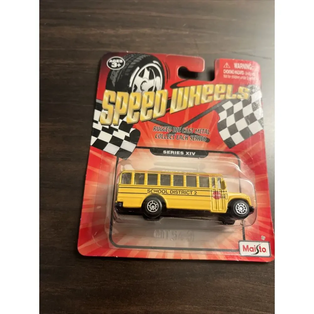 School Bus #2 Yellow Maisto / Speed Wheels 1/64 Scale Die-Cast Sealed